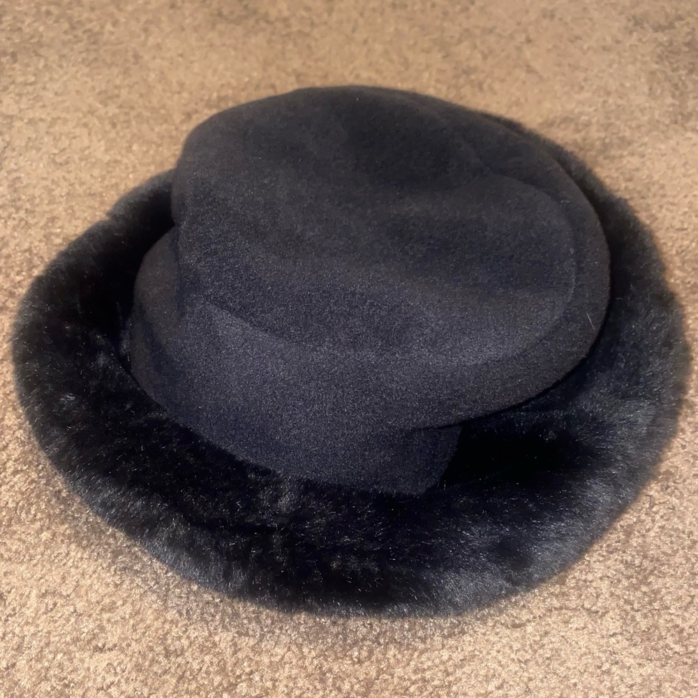 Black Furry Rimmed Bucket Hat